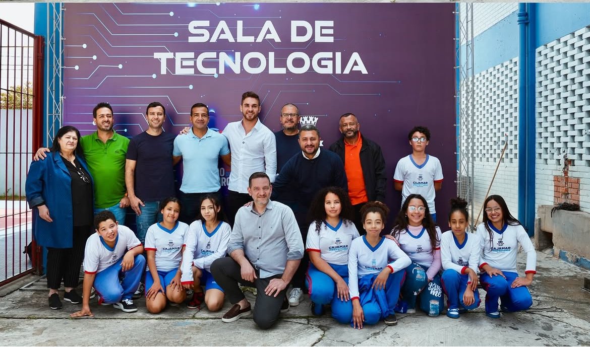 Prefeito Kauãn inaugura 10ª Sala de Tecnologia em Cajamar