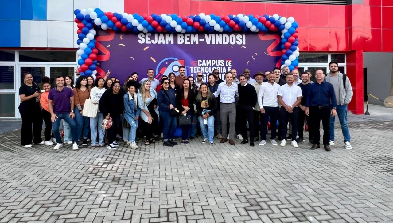 Prefeito Kauãn acompanha primeiro dia de aulas no Campus de Tecnologia e Logística de Cajamar