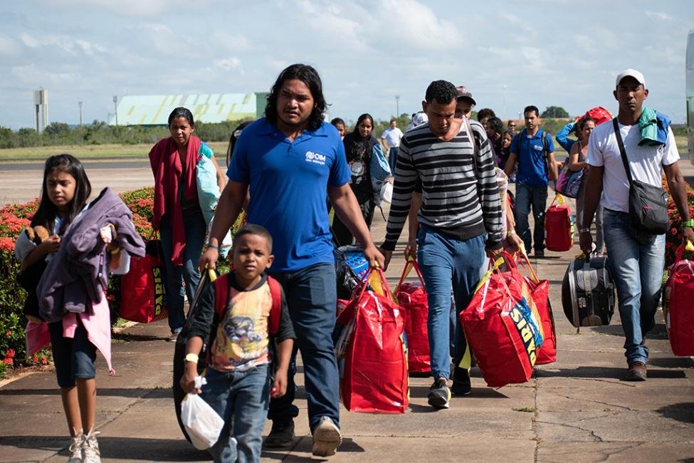 Fluxo de migrantes da Venezuela em busca de ajuda no Brasil dobra após eleição contestada de Maduro
