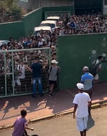 Incêndio em terreno próximo assusta e provoca dispensa de alunos da Escola Eugênia, em Cabreúva