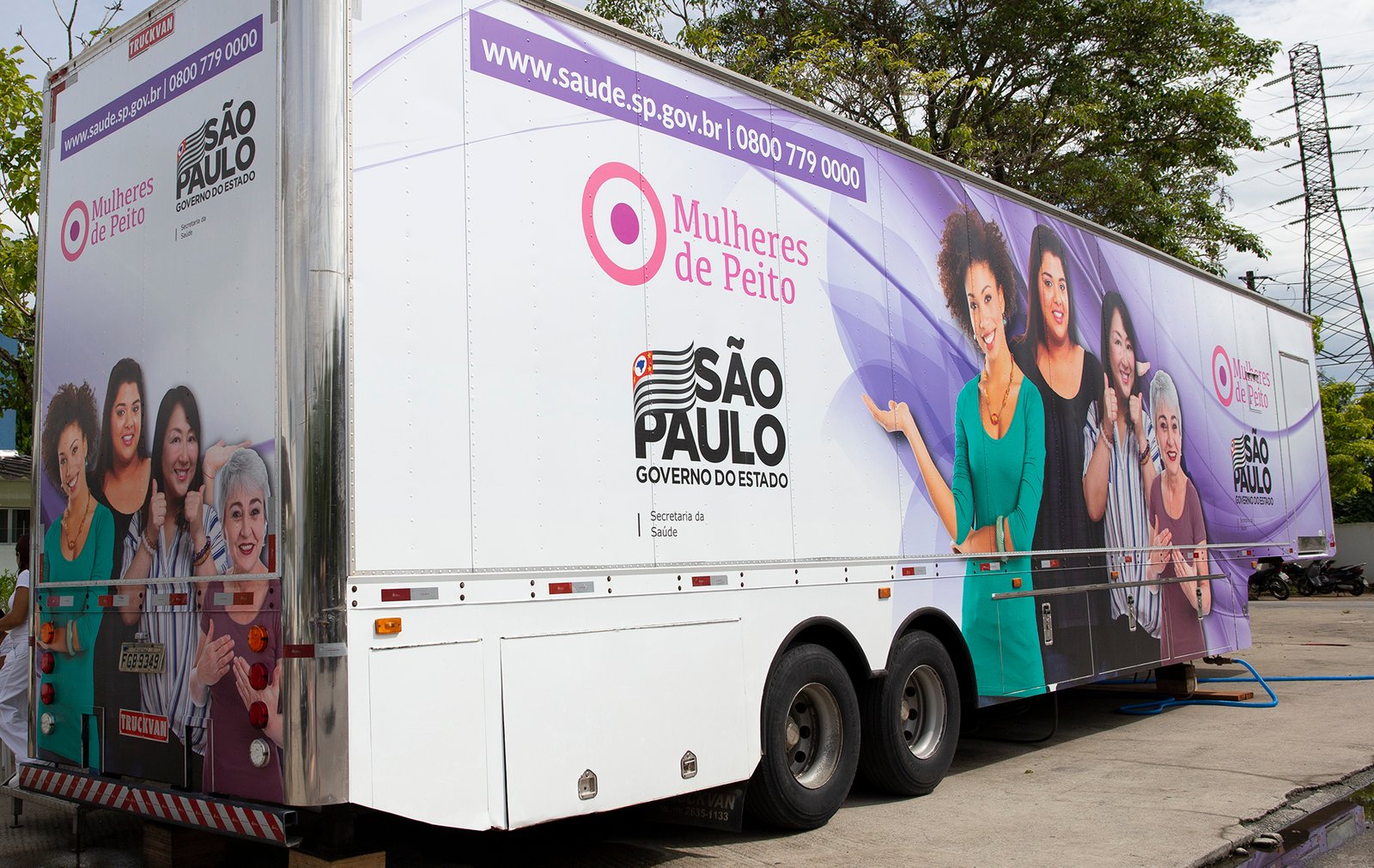 Carreta do programa “Mulheres de Peito” oferecerá mamografias gratuitas em Atibaia