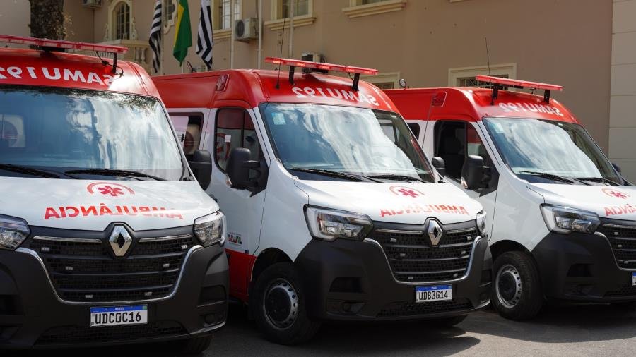 Atibaia renova frota do SAMU com quatro novas ambulâncias