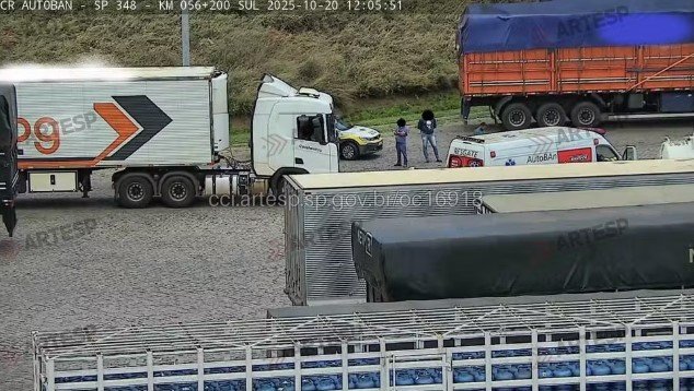 Homem é encontrado morto dentro de cabine de carreta às margens de rodovia em Jundiaí