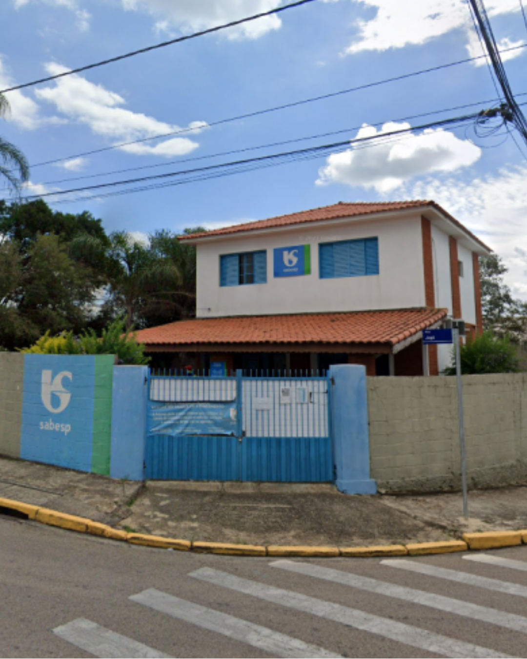 Moradores mostram indignação com mudança no atendimento da Sabesp no Jacaré