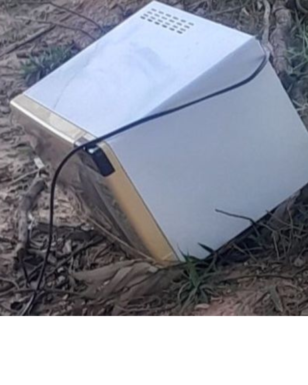 Descarte irregular de lixo preocupa moradores da Estrada da Campininha, em Cabreúva