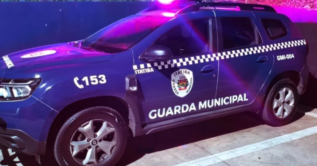 Homem é preso após beijar menina de 12 anos na Praça da Biquinha, em Itatiba