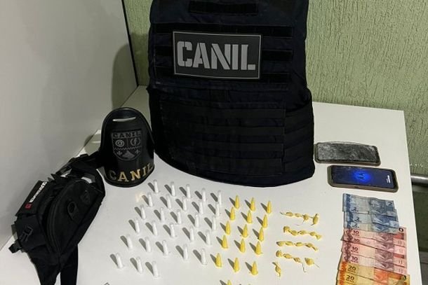 Homem é preso após tentar fugir e se esconder em banheiro de obra no Jacaré