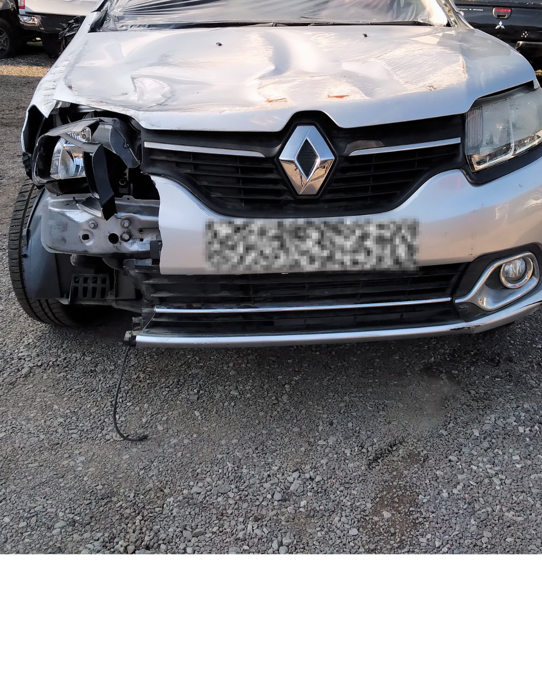 Motorista embriagado e com CNH suspensa é preso após bater em carro estacionado no Vilarejo